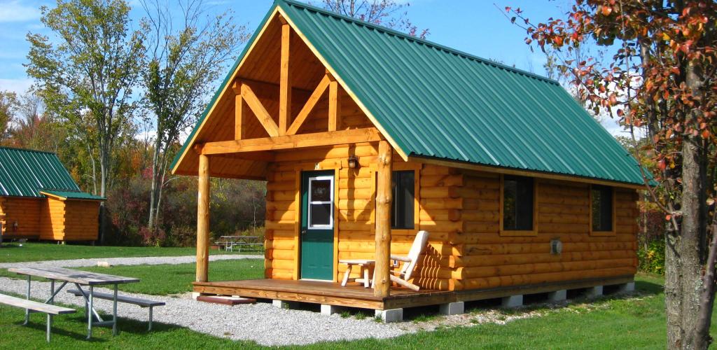 Deluxe Cabin Rental Grand Island, NY | HTR Niagara